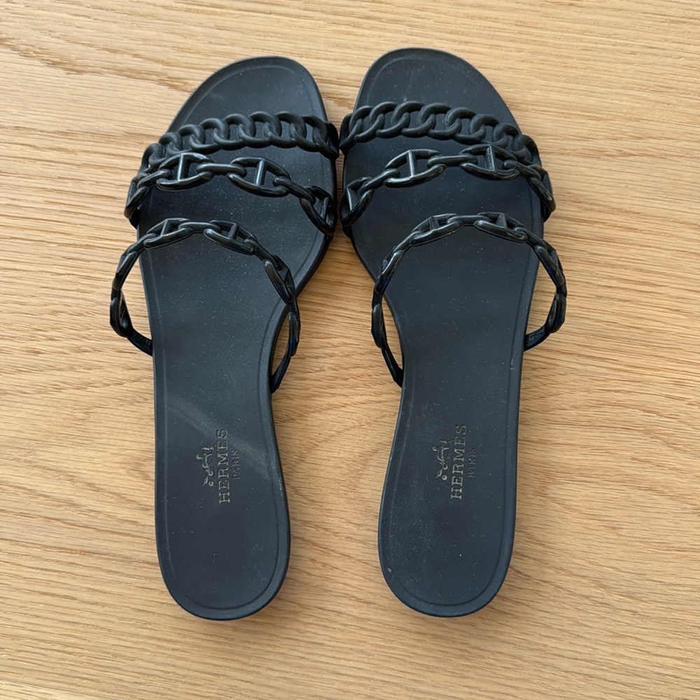 Hermes Chaine d’ancre black rubber slide size 36